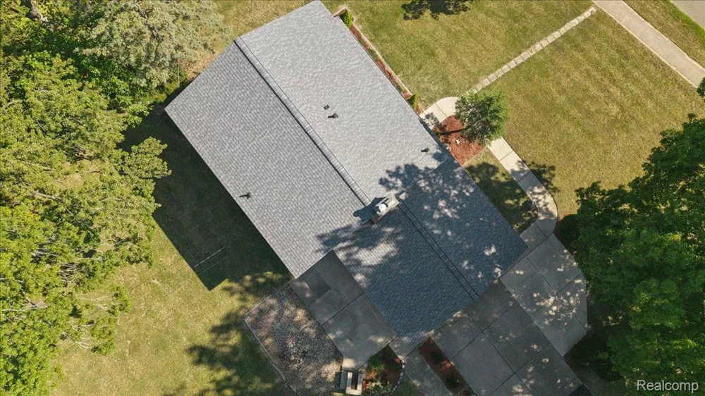 2260 S Harvey Avenue Westland City, MI 48186