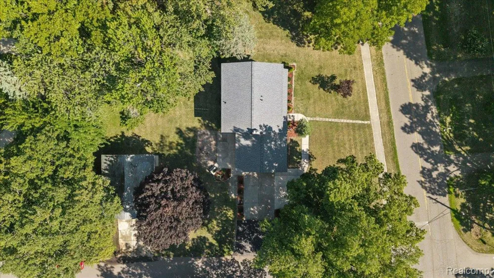 2260 S Harvey Avenue Westland City, MI 48186