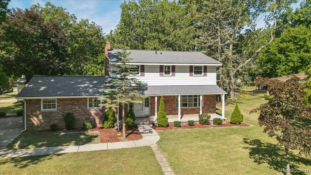 2260 S Harvey Avenue Westland City, MI 48186