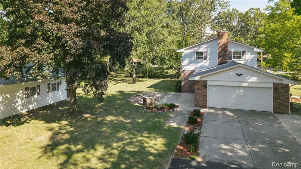 2260 S Harvey Avenue Westland City, MI 48186