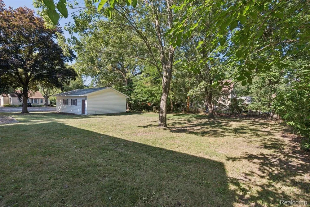 2260 S Harvey Avenue Westland City, MI 48186