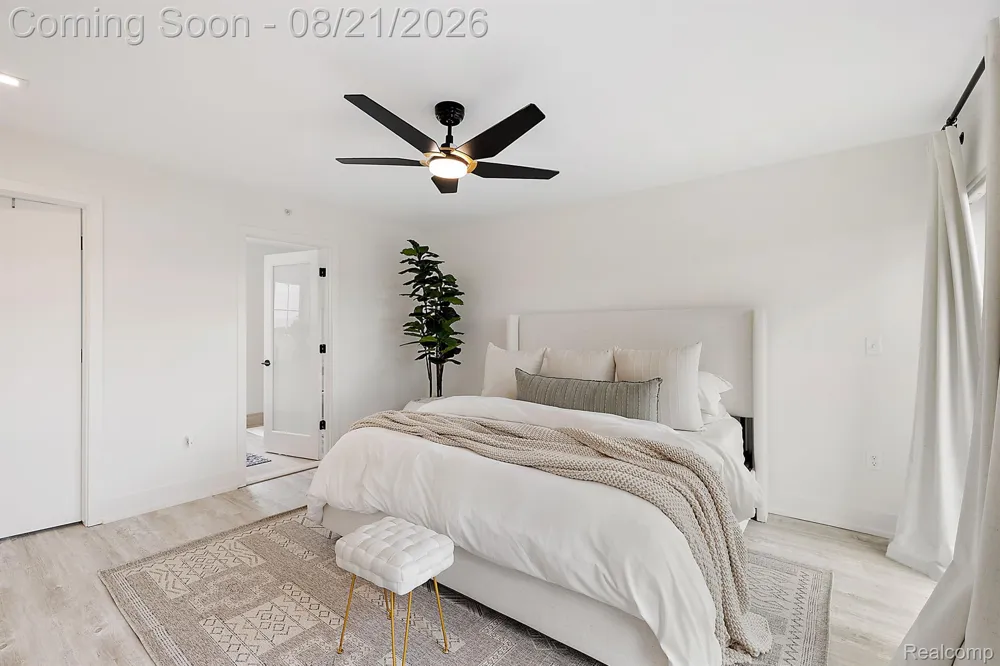 533 E Harrison Avenue #9 Royal Oak City, MI 48067
