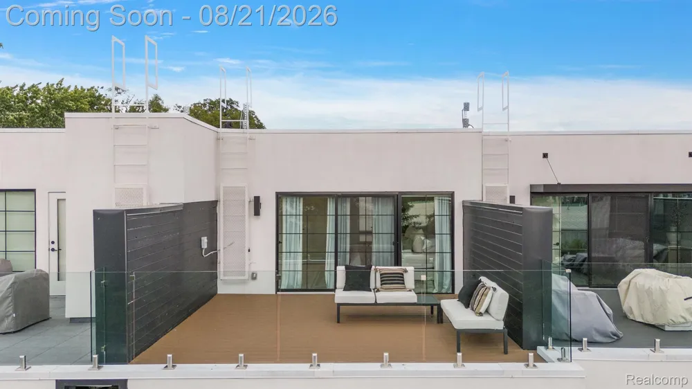 533 E Harrison Avenue #9 Royal Oak City, MI 48067