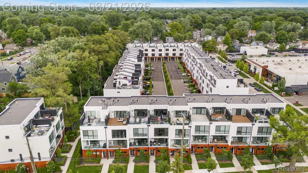 533 E Harrison Avenue #9 Royal Oak City, MI 48067