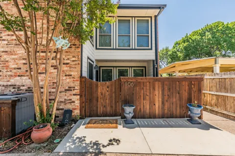 714 E Wall Street #106