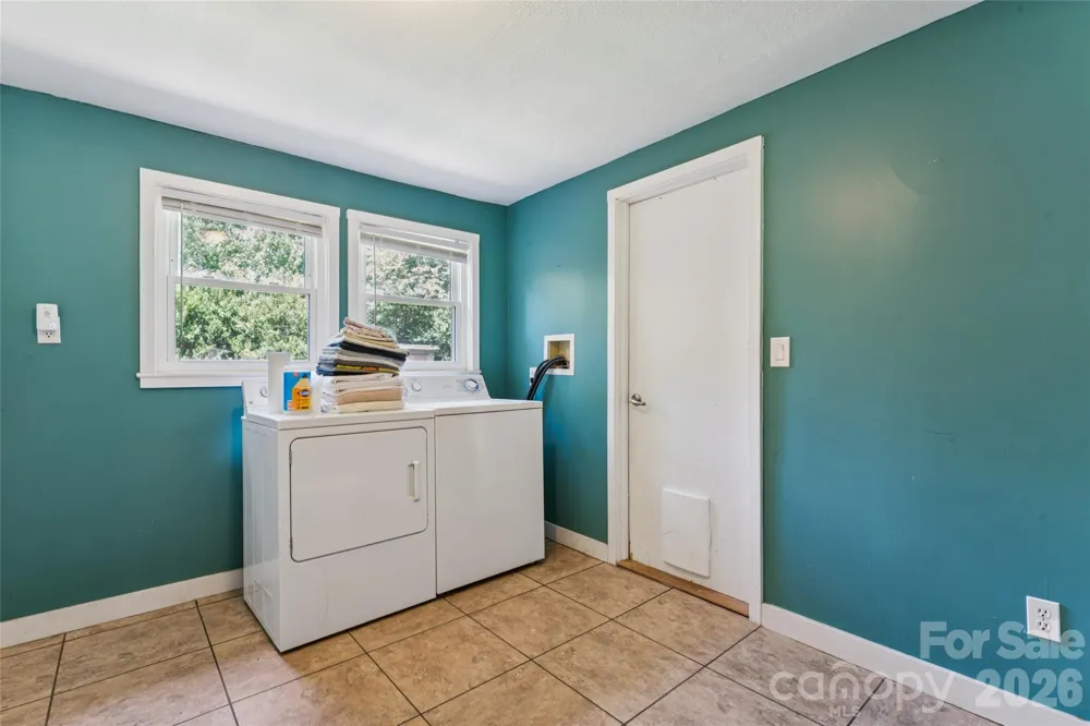 2305 Williams Road Matthews, NC 28105