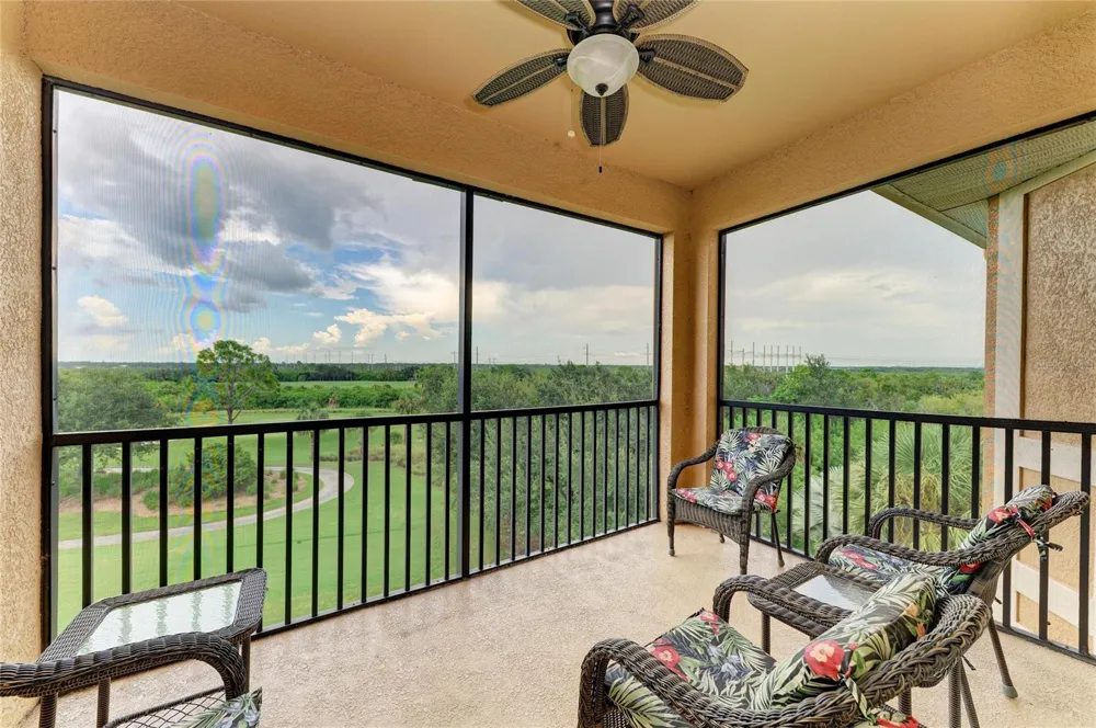 8403 GRAND ESTUARY TRAIL #405 Bradenton, FL 34212