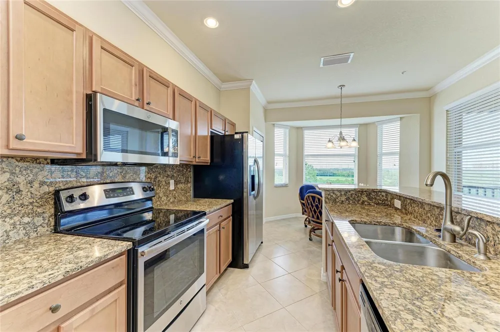 8403 GRAND ESTUARY TRAIL #405 Bradenton, FL 34212