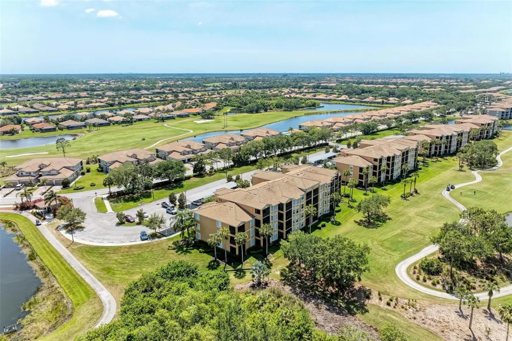 8403 GRAND ESTUARY TRAIL #405 Bradenton, FL 34212