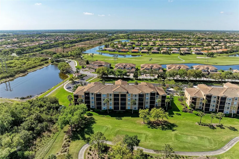 8403 GRAND ESTUARY TRAIL #405 Bradenton, FL 34212