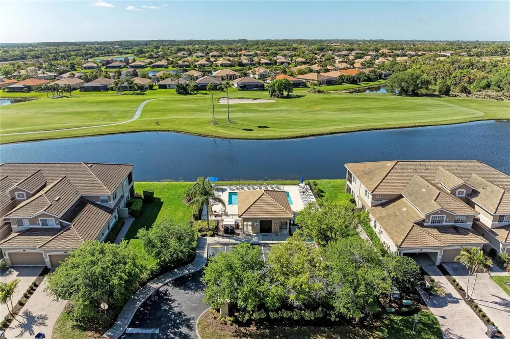 8403 GRAND ESTUARY TRAIL #405 Bradenton, FL 34212