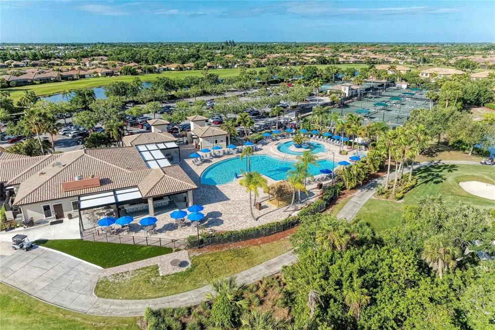 8403 GRAND ESTUARY TRAIL #405 Bradenton, FL 34212