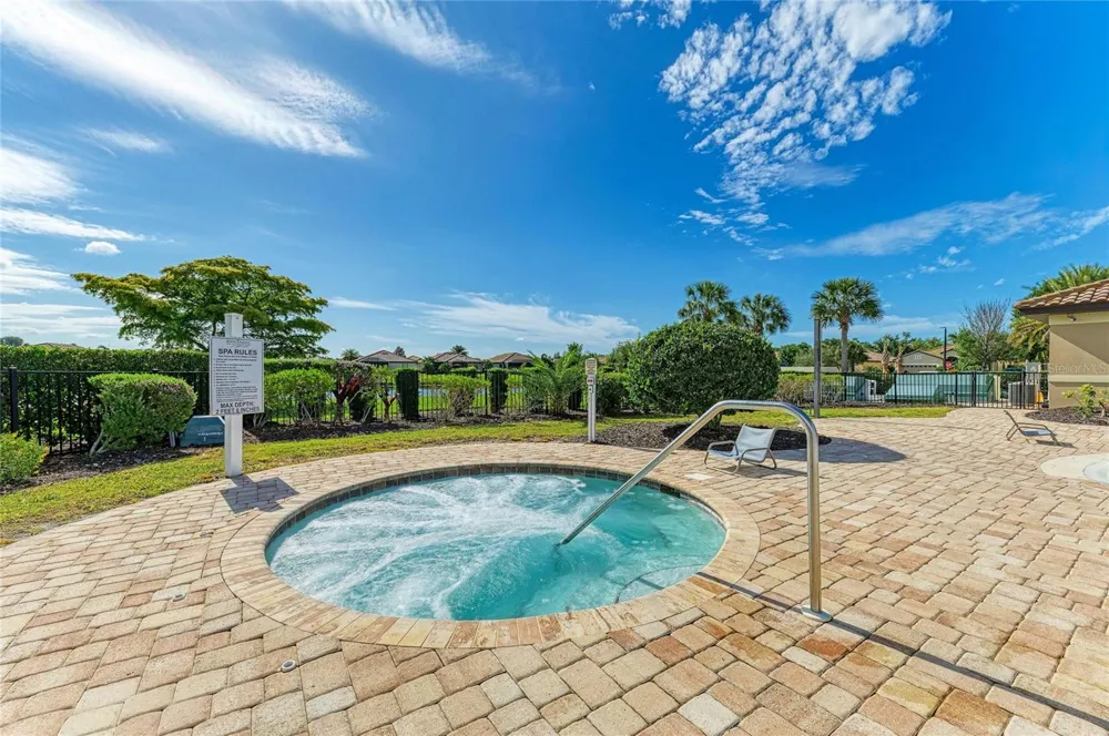 8403 GRAND ESTUARY TRAIL #405 Bradenton, FL 34212
