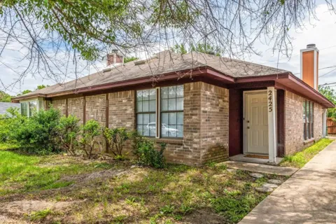 2425 Summer Place Drive