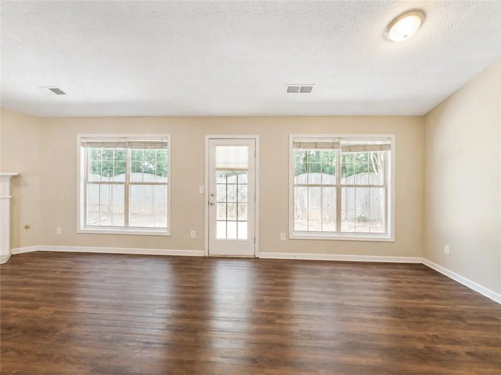 3418 Washington Cmns Kennesaw, GA 30144