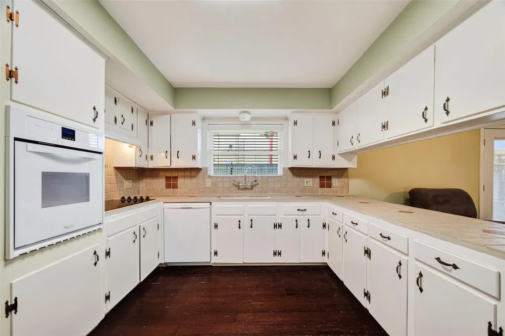 5411 Spellman Road Houston, TX 77096