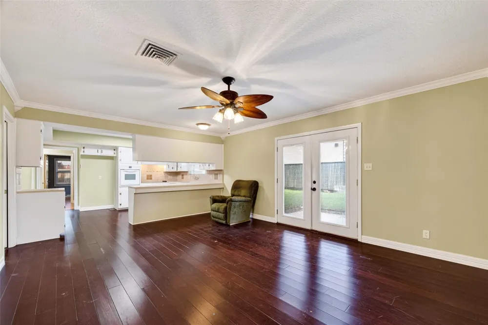5411 Spellman Road Houston, TX 77096