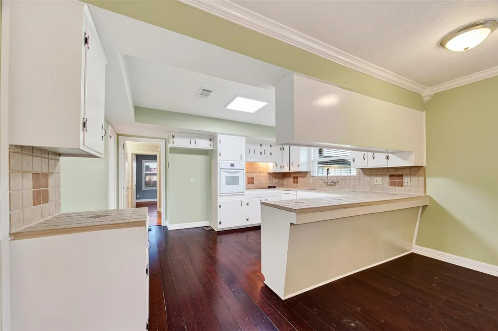 5411 Spellman Road Houston, TX 77096