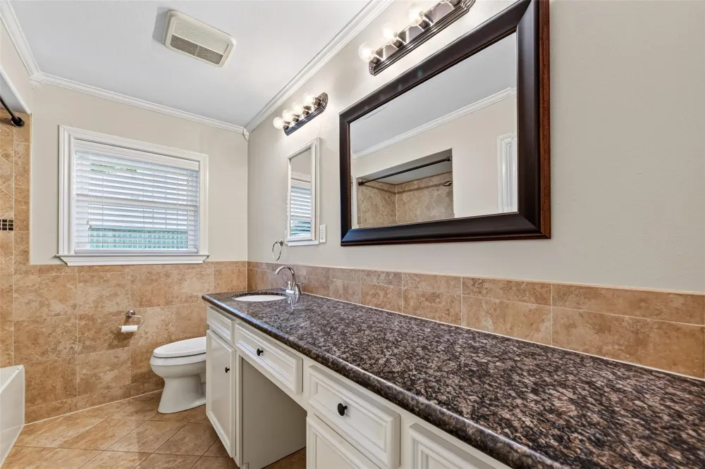 5411 Spellman Road Houston, TX 77096