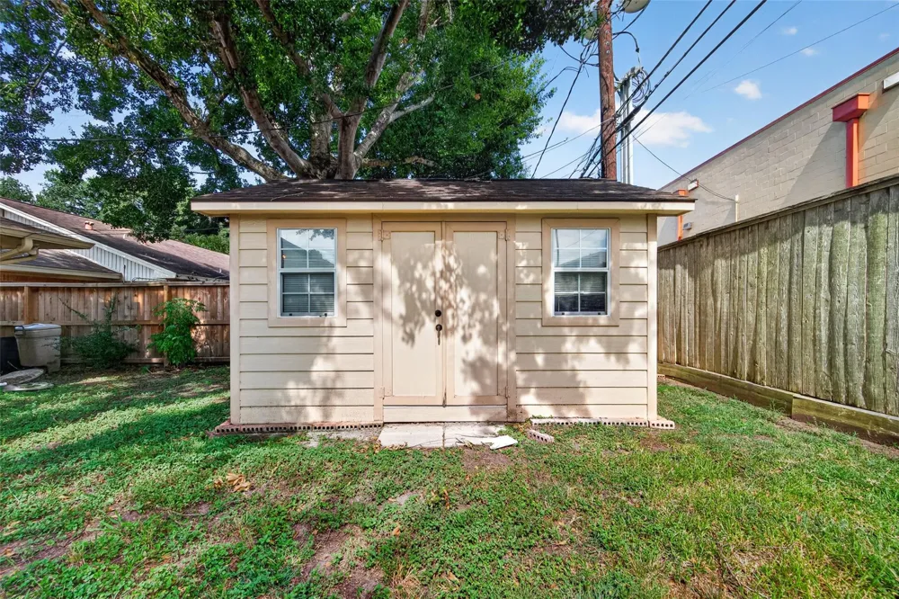 5411 Spellman Road Houston, TX 77096