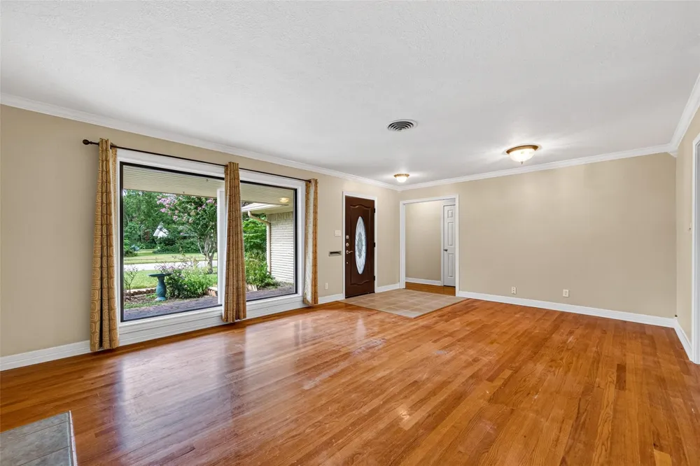 5411 Spellman Road Houston, TX 77096