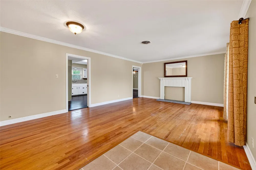 5411 Spellman Road Houston, TX 77096