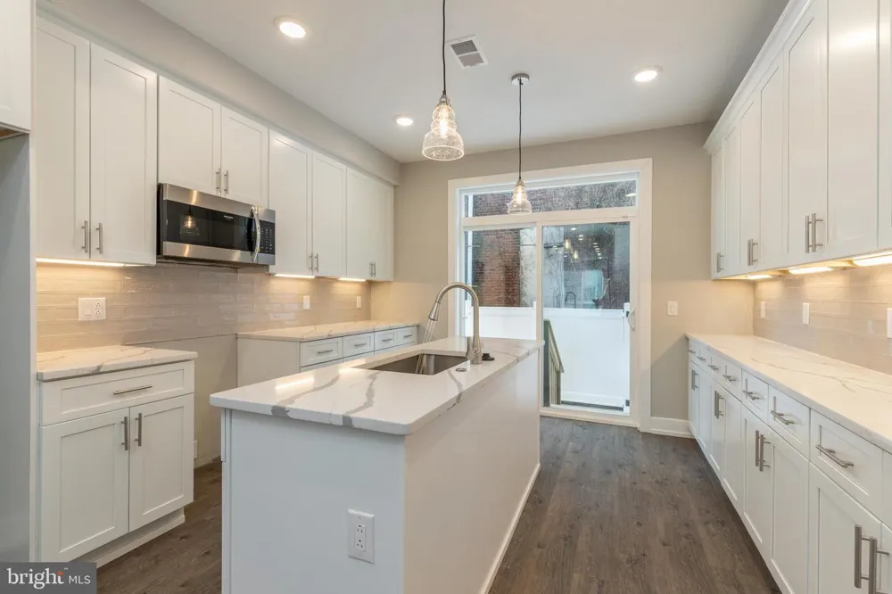 143 W HUNTINGDON STREET #1 Philadelphia, PA 19133