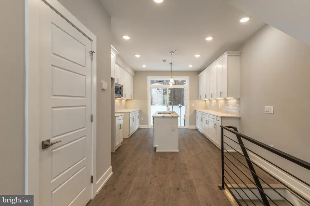 143 W HUNTINGDON STREET #1 Philadelphia, PA 19133