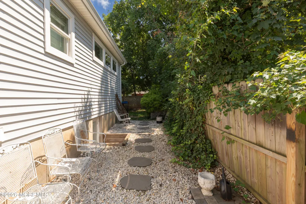 11 Leighton Avenue Red Bank, NJ 07701