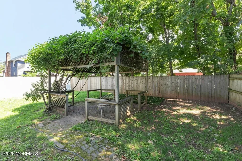11 Leighton Avenue Red Bank, NJ 07701