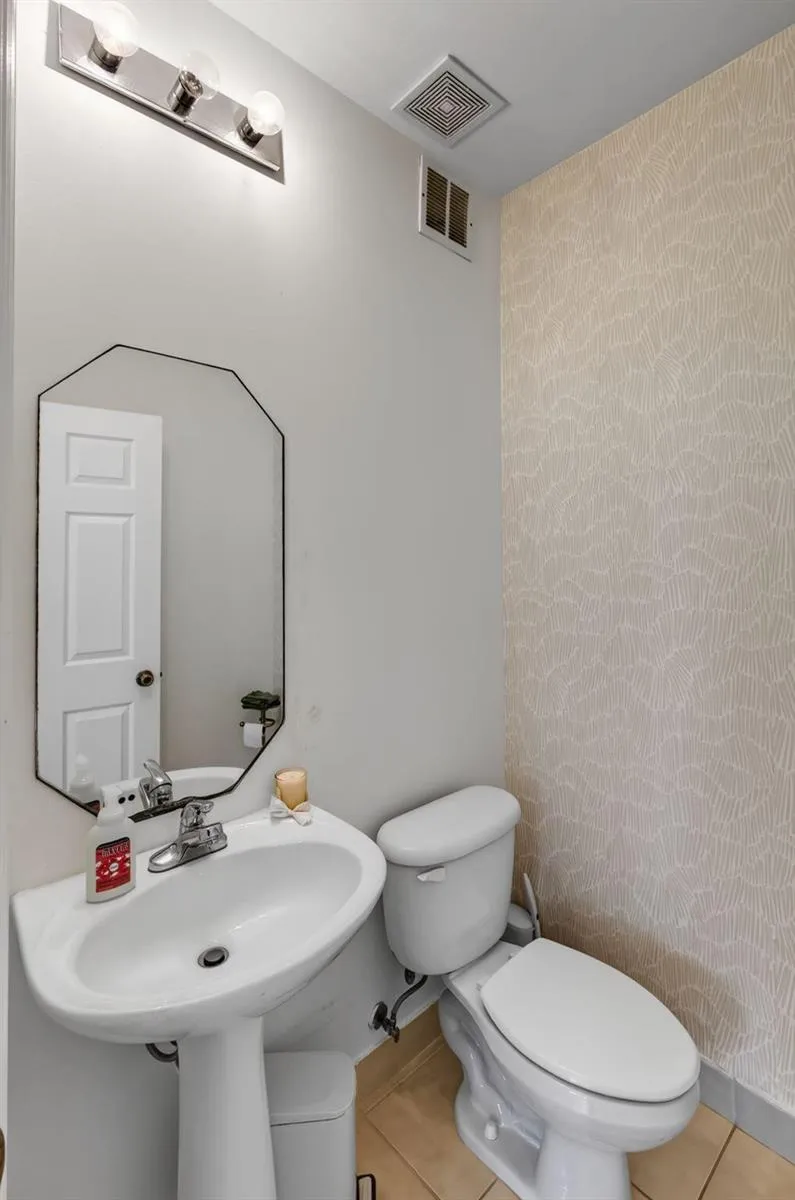 9181 VILLA PALMA LANE Palm Beach Gardens, FL 33418