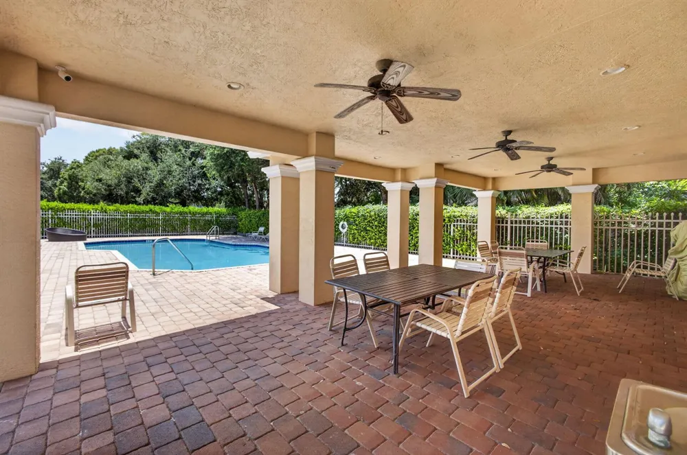 9181 VILLA PALMA LANE Palm Beach Gardens, FL 33418