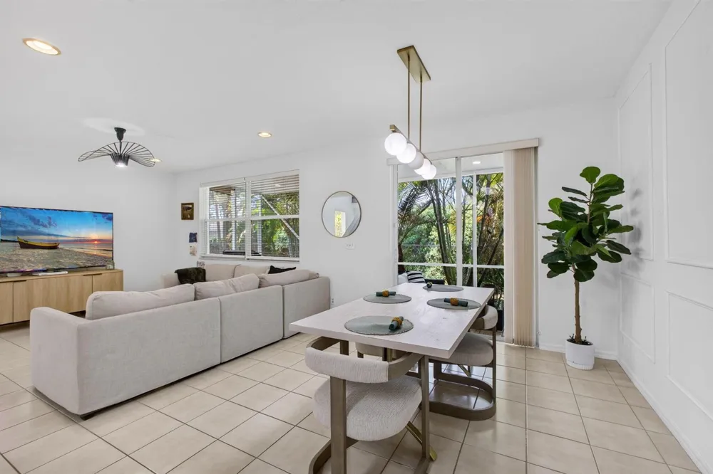 9181 VILLA PALMA LANE Palm Beach Gardens, FL 33418