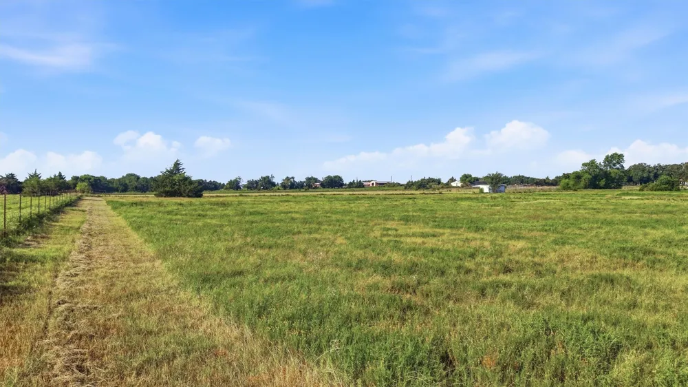 1614 W Line Road Whitesboro, TX 76273