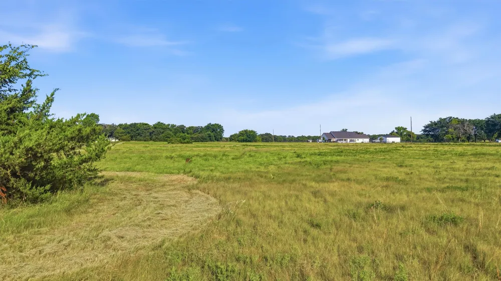 1614 W Line Road Whitesboro, TX 76273