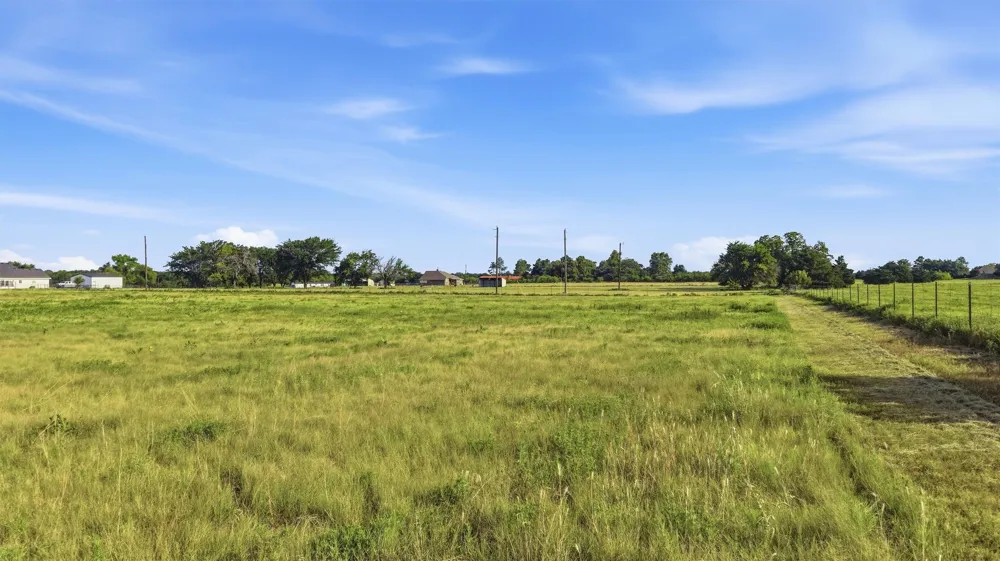1614 W Line Road Whitesboro, TX 76273