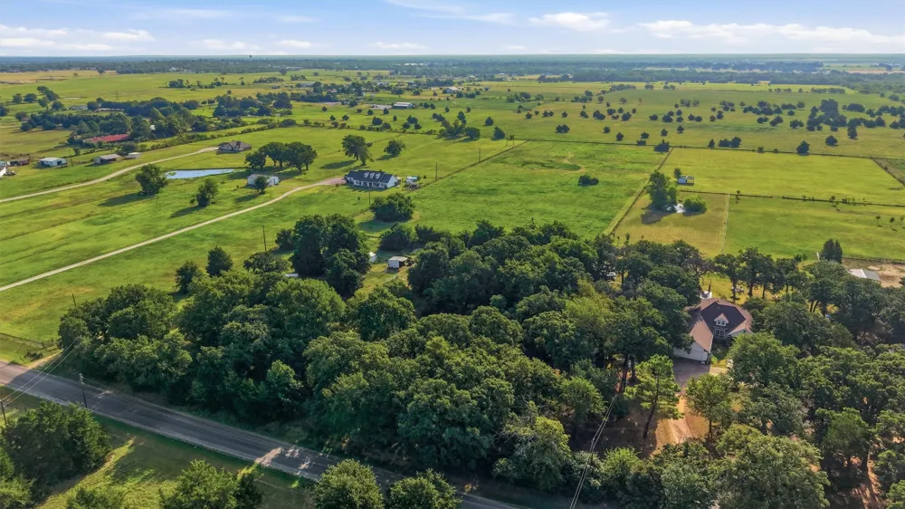 1614 W Line Road Whitesboro, TX 76273