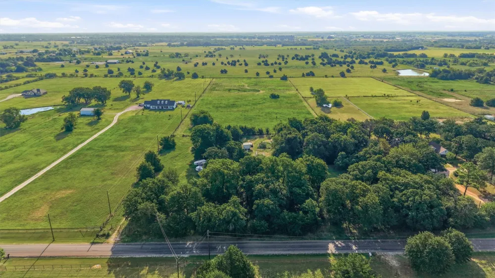1614 W Line Road Whitesboro, TX 76273