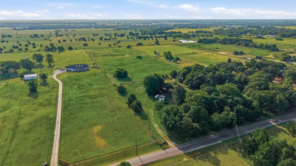 1614 W Line Road Whitesboro, TX 76273