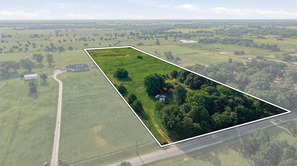 1614 W Line Road Whitesboro, TX 76273