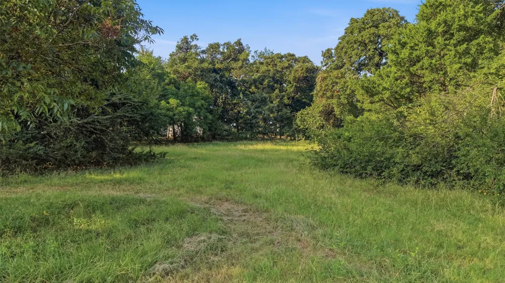 1614 W Line Road Whitesboro, TX 76273