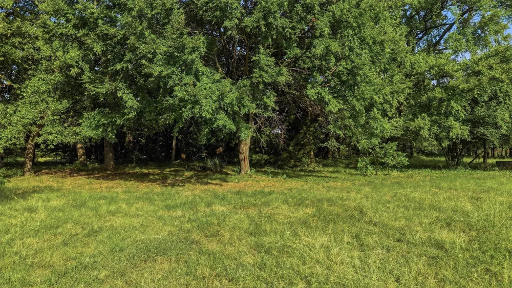 1614 W Line Road Whitesboro, TX 76273