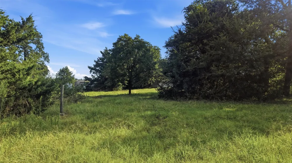 1614 W Line Road Whitesboro, TX 76273