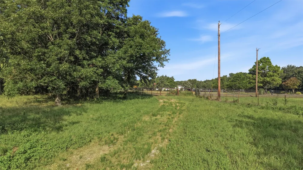1614 W Line Road Whitesboro, TX 76273