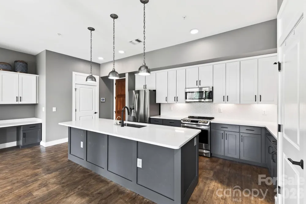 55 S Market Street #404 Asheville, NC 28801