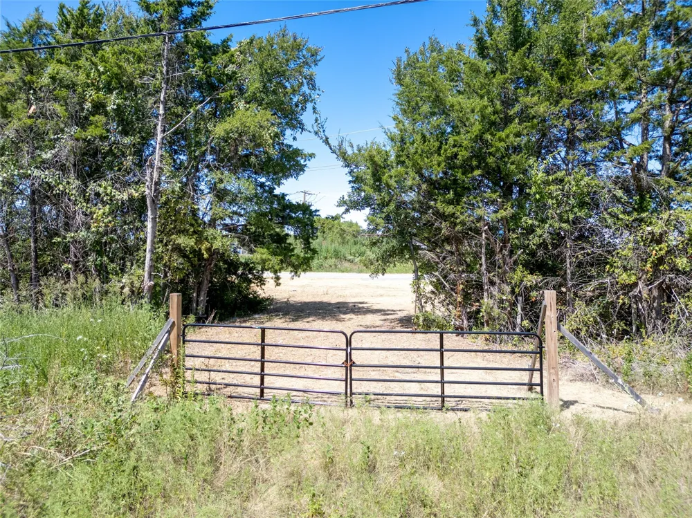 84111 State Hwy 289 Pottsboro, TX 75076