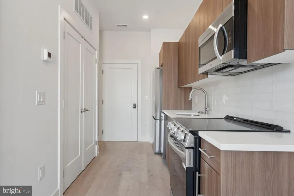 130 W GIRARD AVENUE #308 Philadelphia, PA 19123