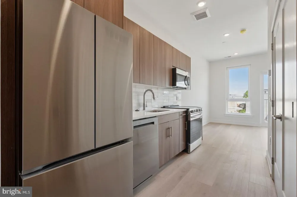 130 W GIRARD AVENUE #308 Philadelphia, PA 19123