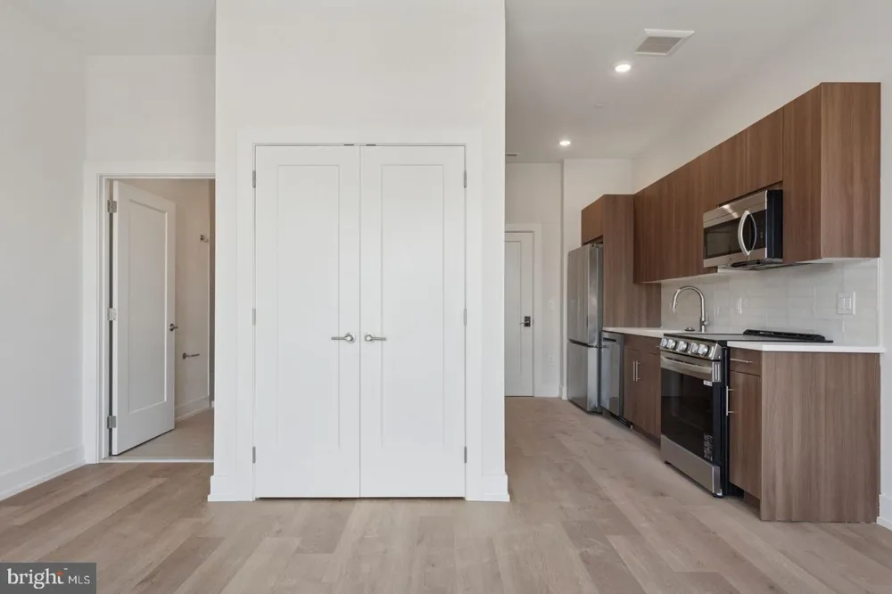 130 W GIRARD AVENUE #308 Philadelphia, PA 19123