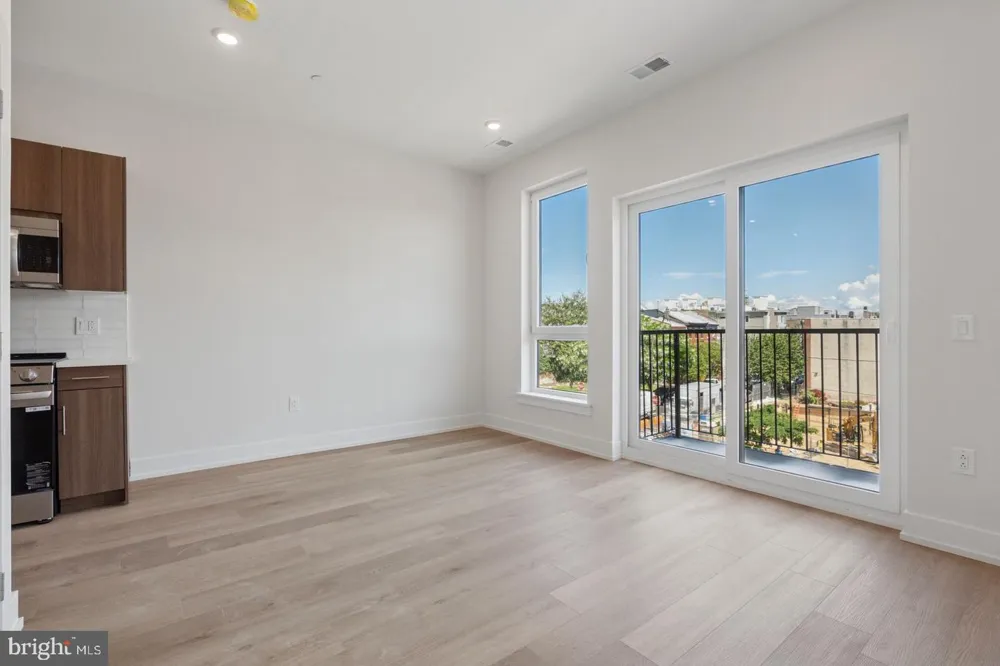 130 W GIRARD AVENUE #308 Philadelphia, PA 19123